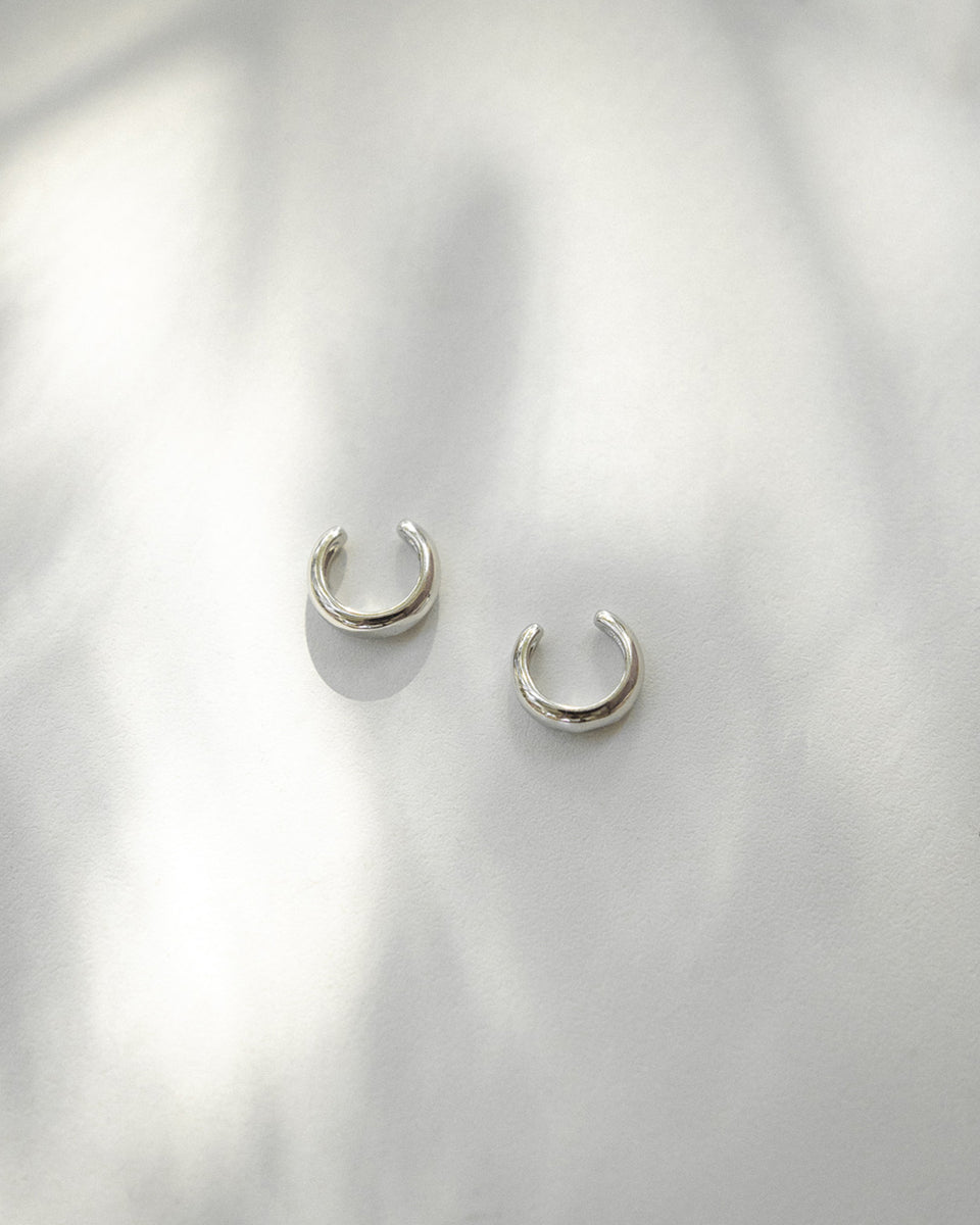 ★SENTIMENTS★ NO.618 [SILVER] EARCUFF NO.530 [BLACK] EARCUFF - SENTIMENTS | 60% - Asian Fashion
