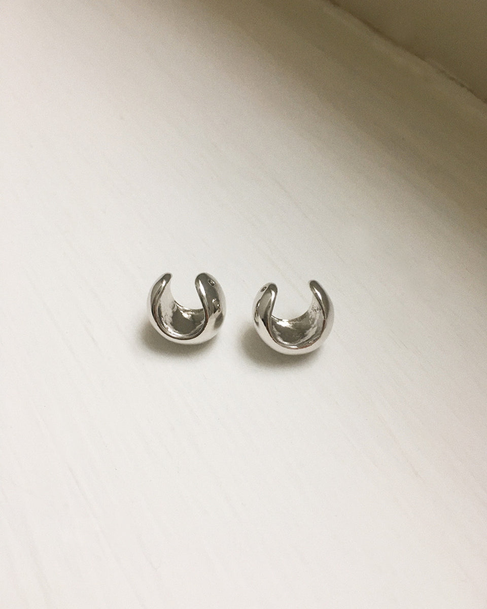 COCOON Ear Cuff in Silver No piercings needed The Hexad