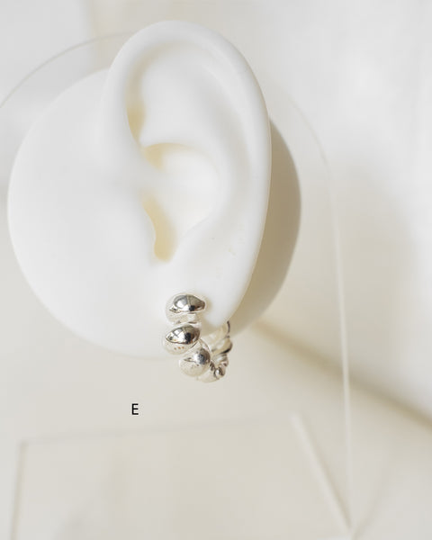 [Sample Sale] Croissant Textured Hoop Earrings