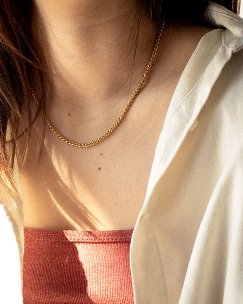 Classic and timeless Spiga chain design for everyday wear - The Hexad