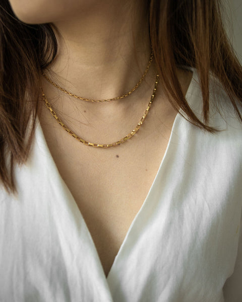 Rectangle chains made in two chain lengths and thickness so you can achieve that effortless layered look - The Hexad