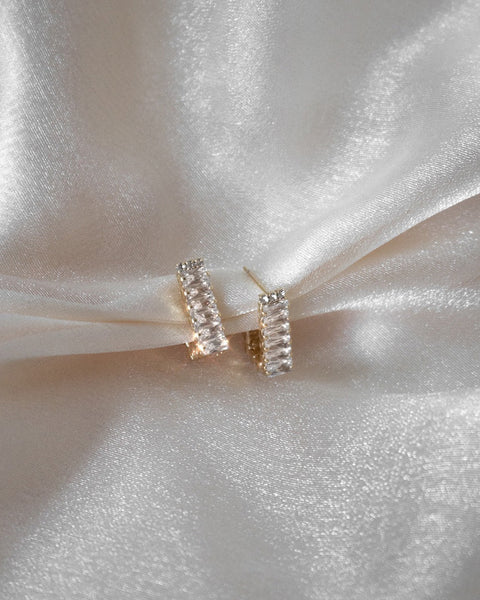 Square shape hoops encrusted with diamantes @thehexad