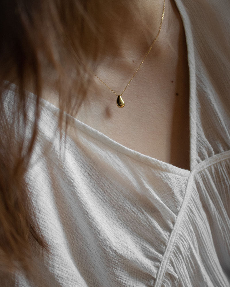 Teardrop Necklace in Gold The Hexad