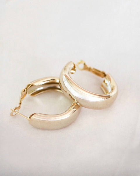 Uera champagne gold hoop earrings in Medium - The Hexad