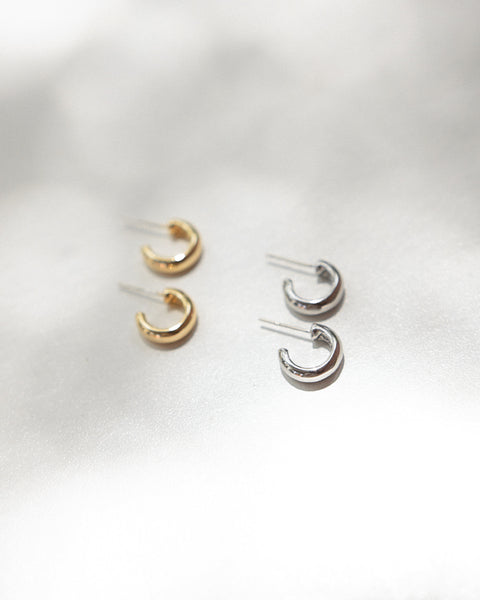 Unisex silver and gold hoop earrings for effortless fashion @Thehexad