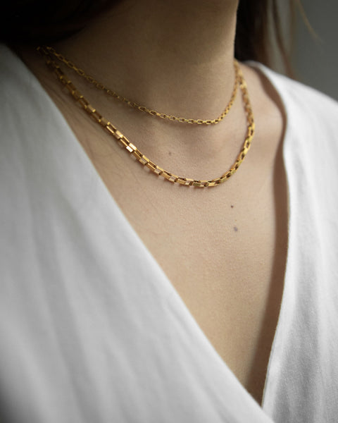 Vintage choker chain necklace in gold @thehexad