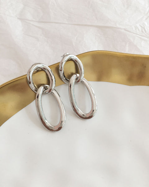 ZANDRA Interlink Earrings in Silver - The Hexad Jewelry