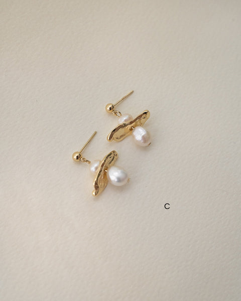 [Sample Sale] Multi Pearl Drop Earrings